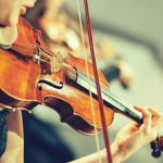 Violinista con violino