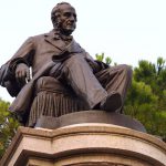 Lecco statua di Manzoni