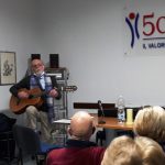 Un momento del pomeriggio con intrattenimento musicale organizzato da 50&Più Caserta