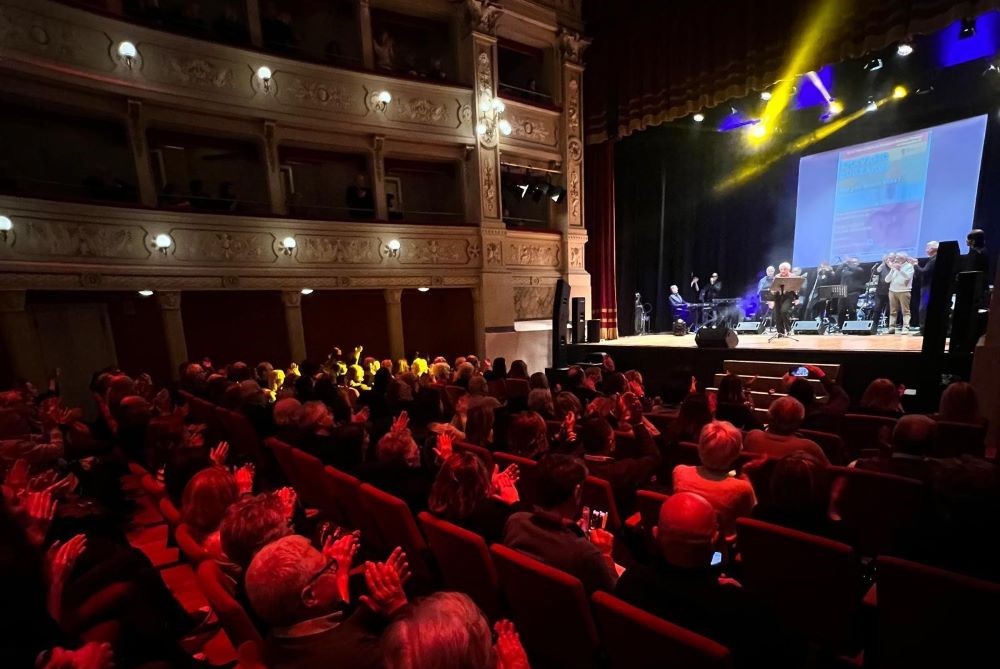 50&Più Ascoli Piceno allo spettacolo "Eravamo Bugiardi"